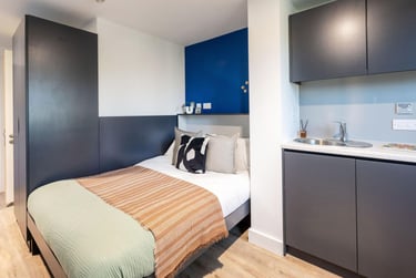 1 bed studio, Rackfield Place, Twerton, Bath, BA21HB - Image 2